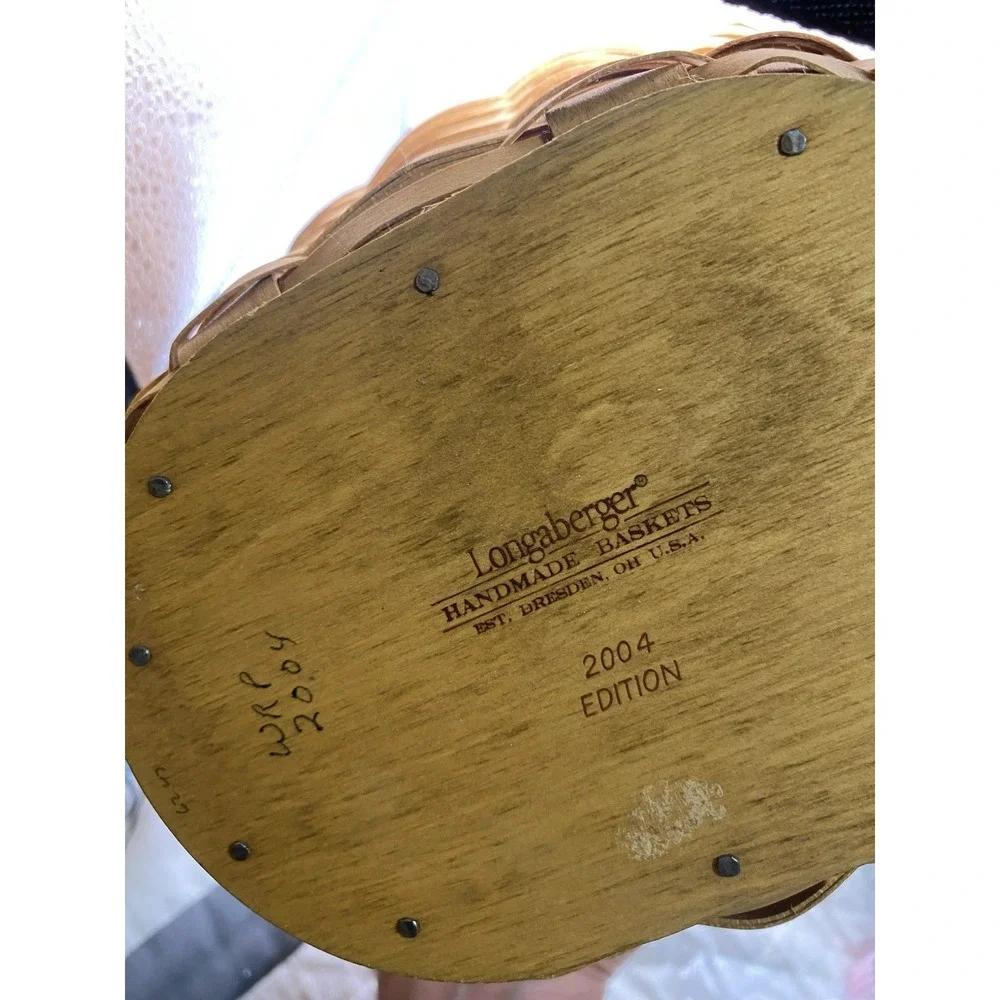VTG Longaberger Basket Fruit Gathering Style Woven Wooden Design Woven Handle